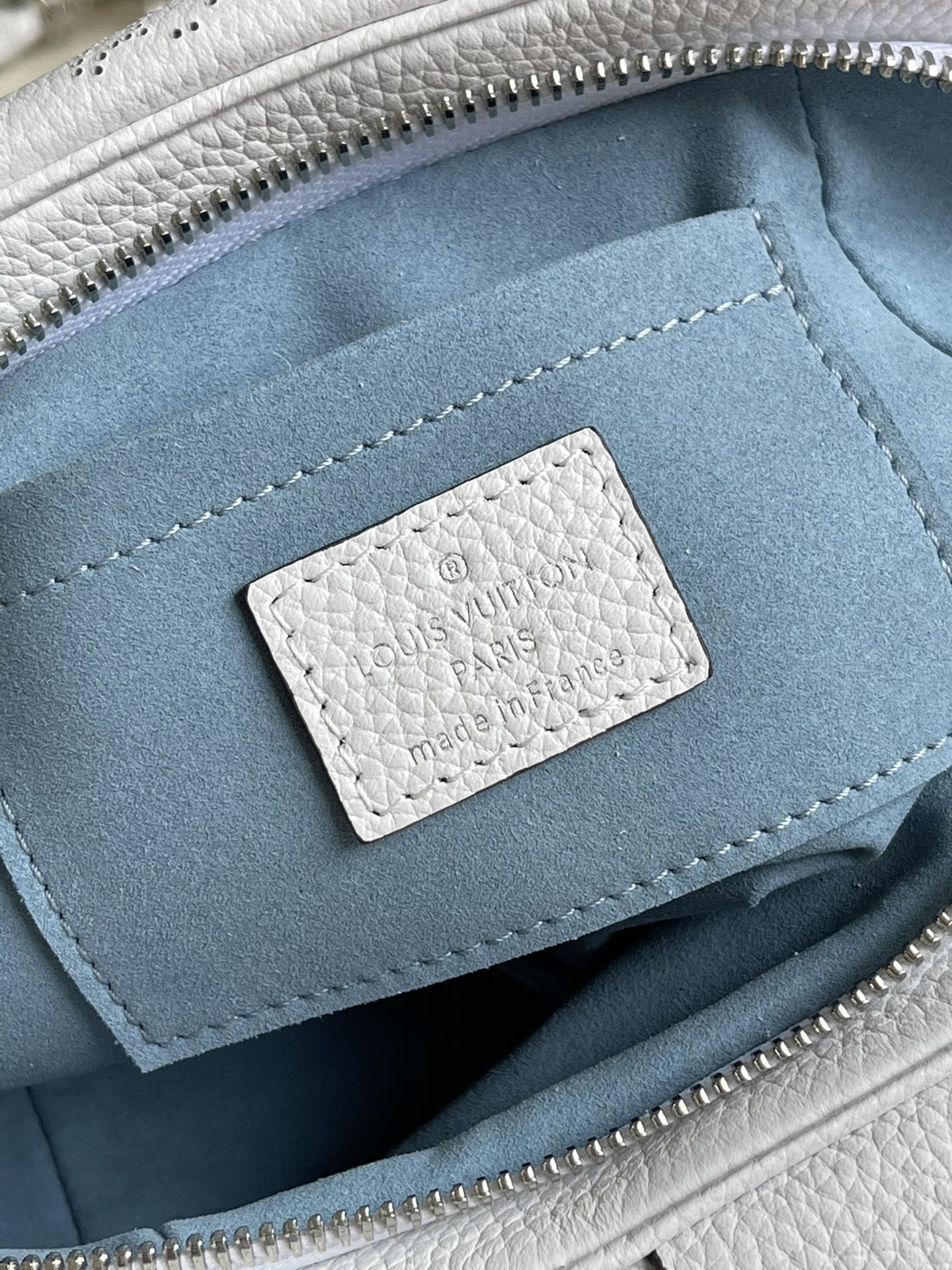 LV Scala Mini Pouch Mahina GraGLAMIent Blue For Women, WomenÃ¢â‚¬â„¢s Bags, Shoulder And Crossbody Bags 9.1in/23cm LV M80497