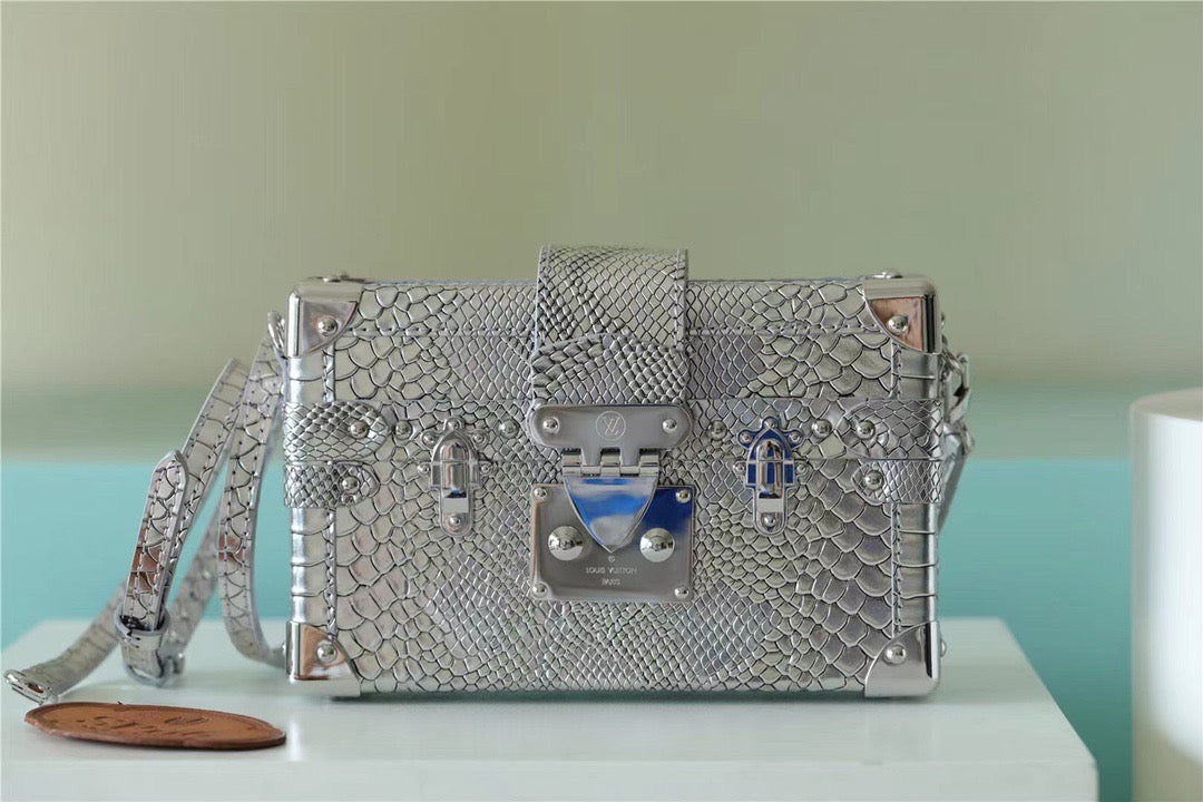 LV Petite Malle High Shiny Alligator Silver For Women,  Shoulder And Crossbody Bags 7.9in/20cm LVÃ‚Â 