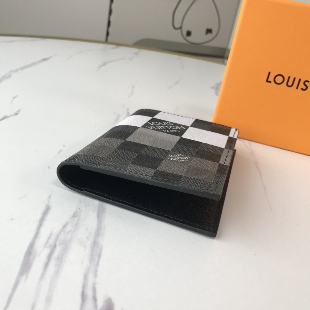 EN - New Arrival Wallet LUV 048