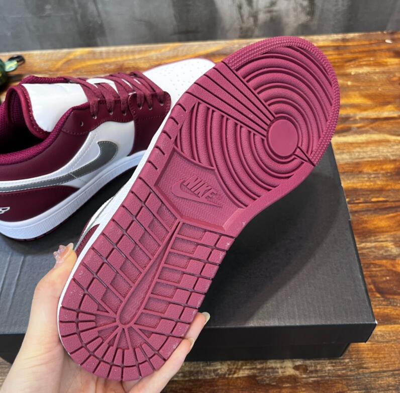 SAMC - NKE Shoes - 868