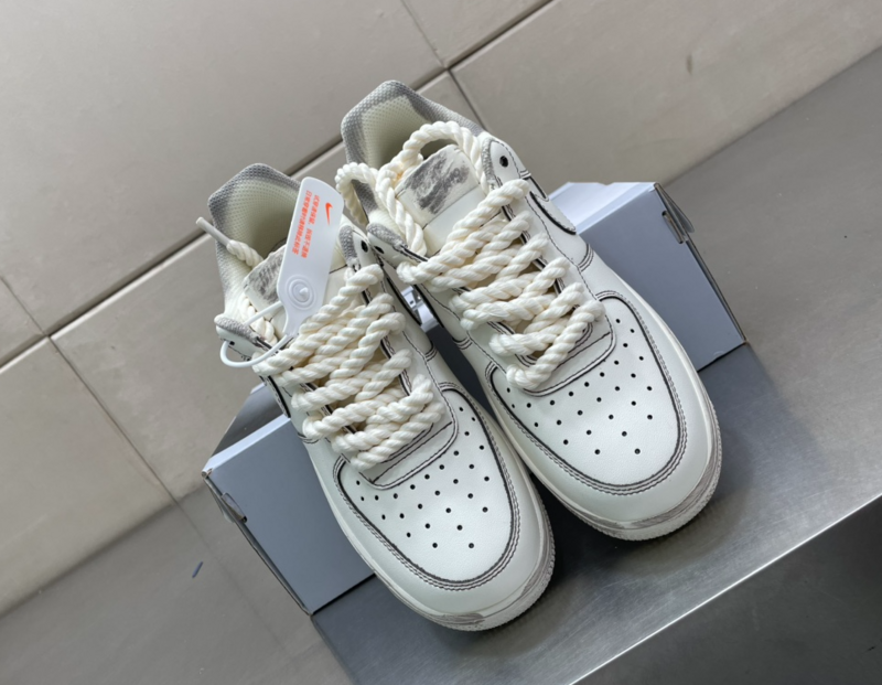 SAMC - NKE Shoes - 055