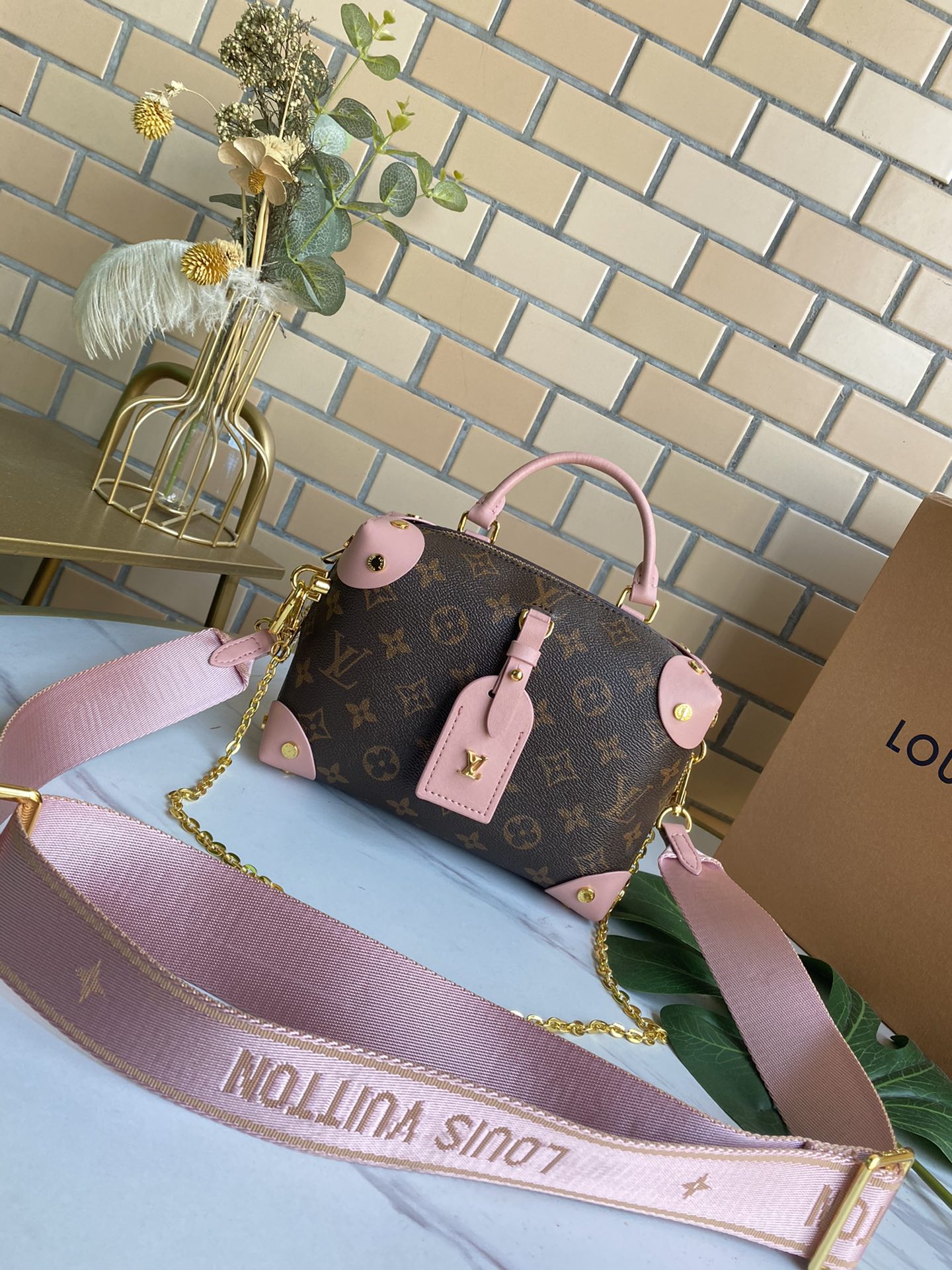 EN - New Arrival Bags LUV 107