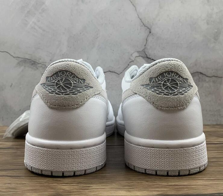 SAMC - NKE Shoes - 1512