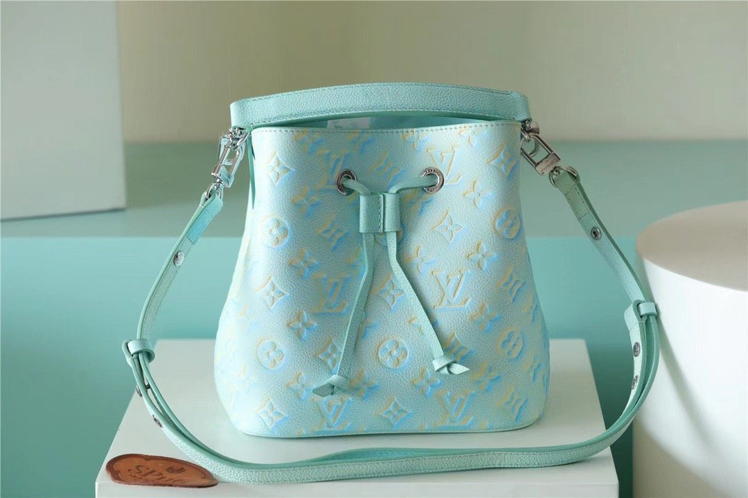 LV NeoNoe GLAMI Monogram Empreinte Mint For Women,  Shoulder And Crossbody Bags 7.9in/20cm LV