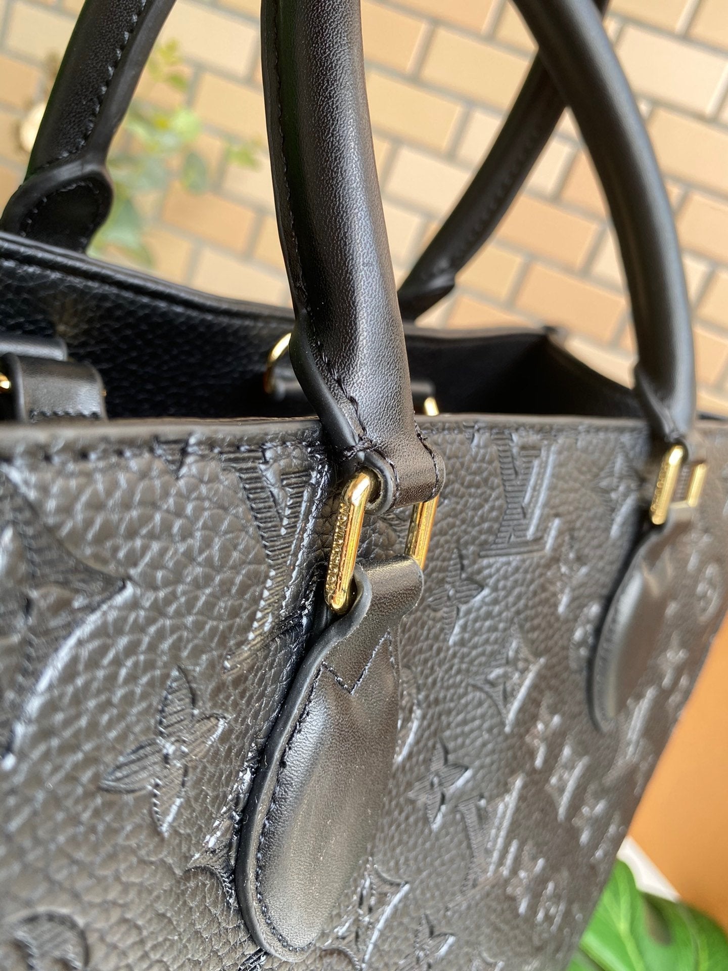 EN - New Arrival Bags LUV 038