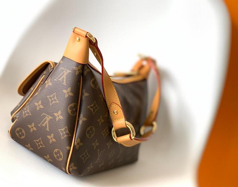 SAMC - LOV Bags - 2137