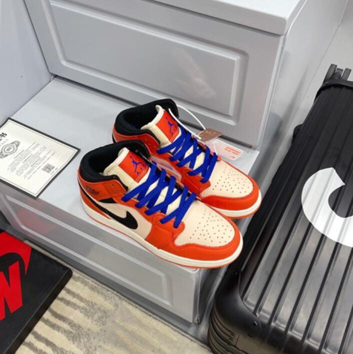 SAMC - NKE Shoes - 1634