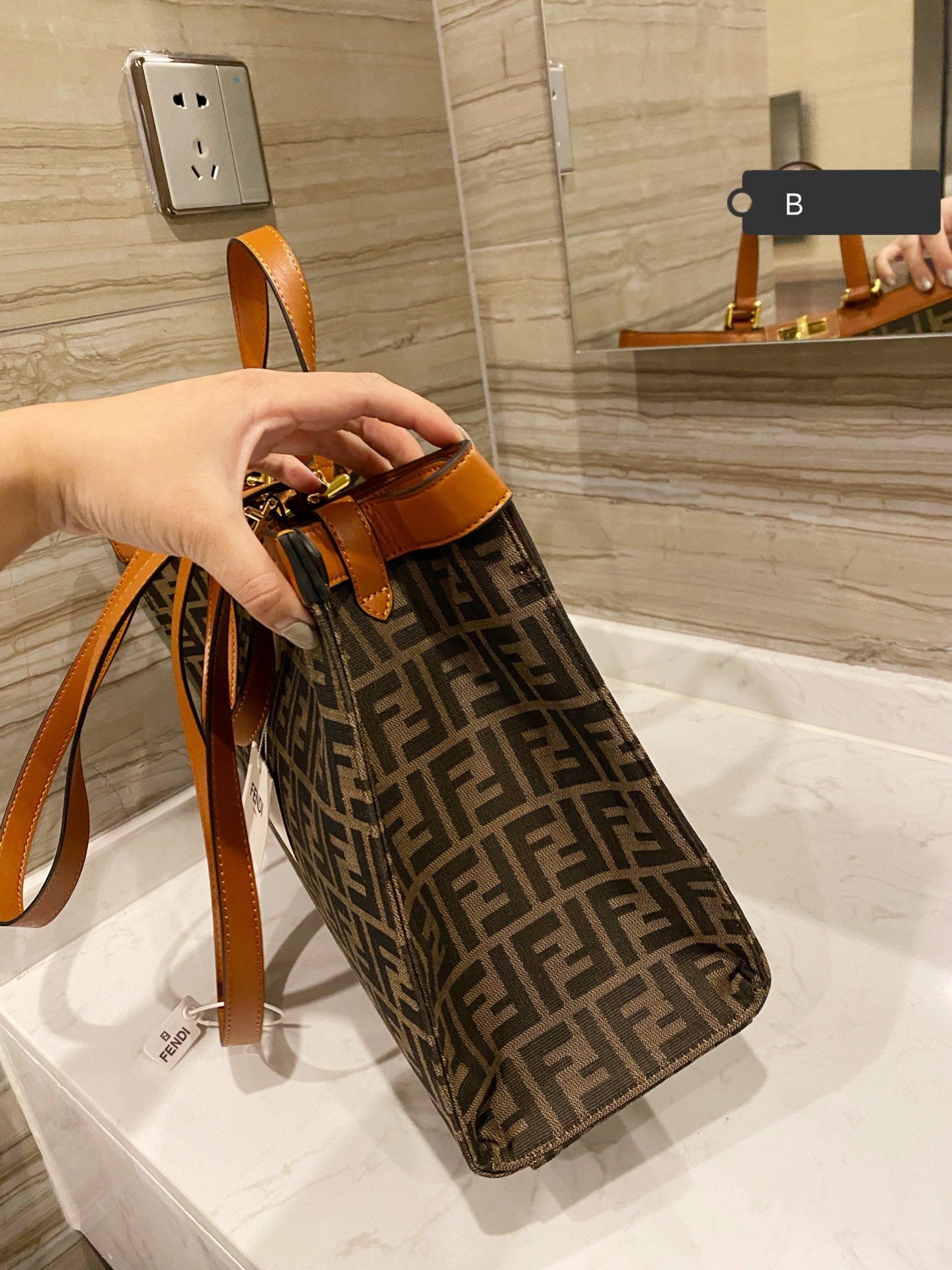 EN - NEW Arrival Bags FEI 147