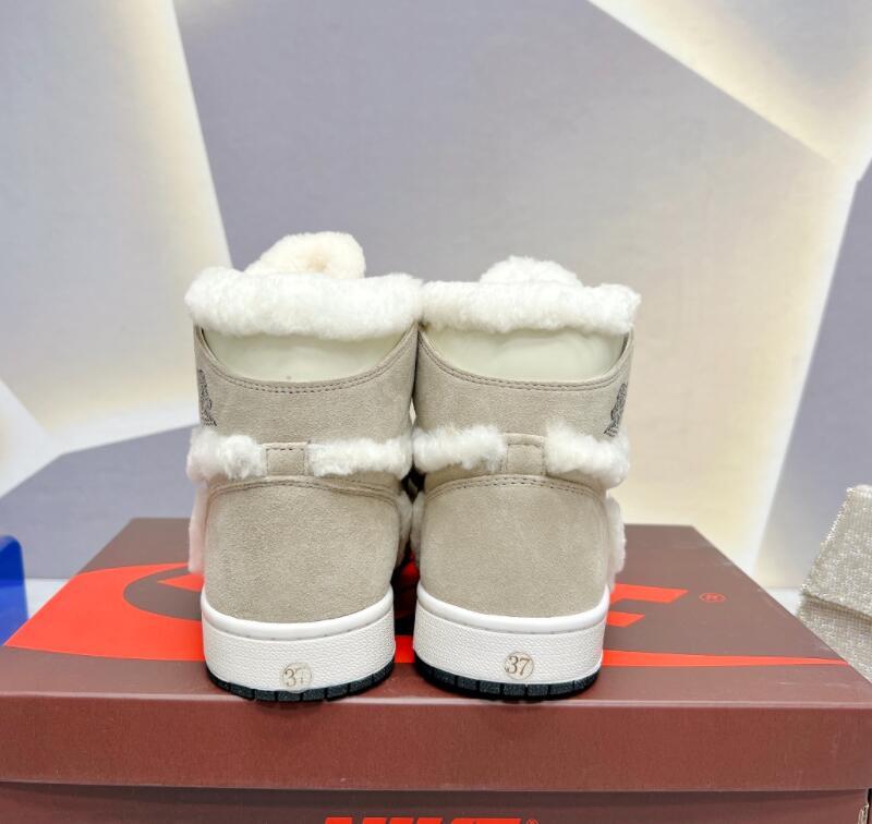 SAMC - NKE Shoes - 204