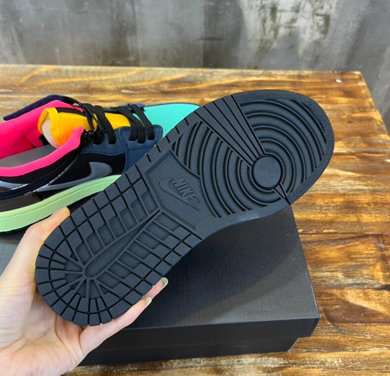 SAMC - NKE Shoes - 369