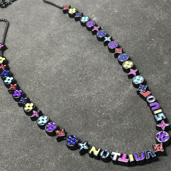 LV Necklaces 021