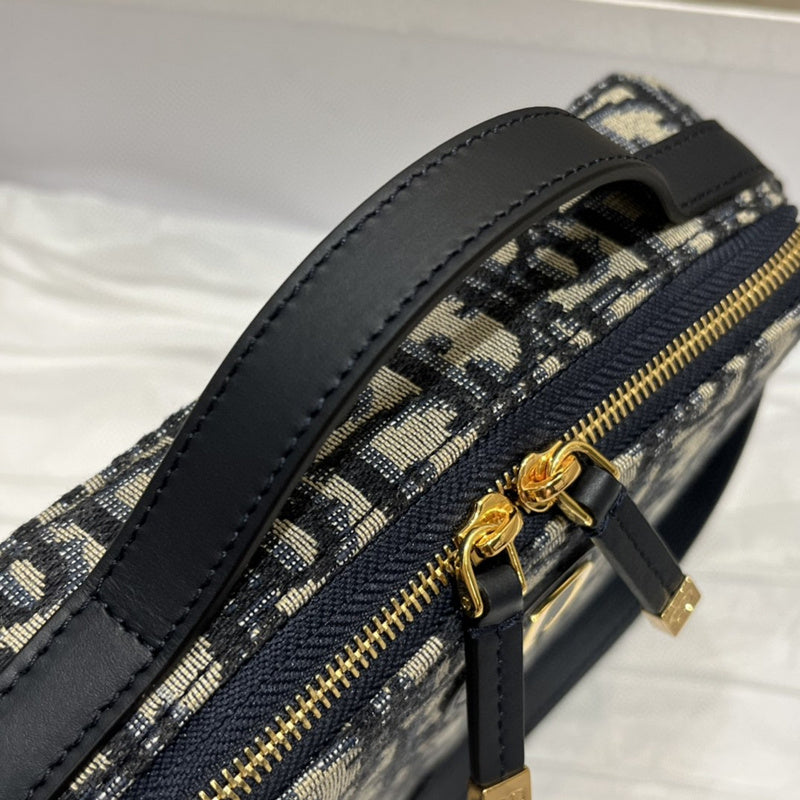 ELE - Dir Bags - 2084
