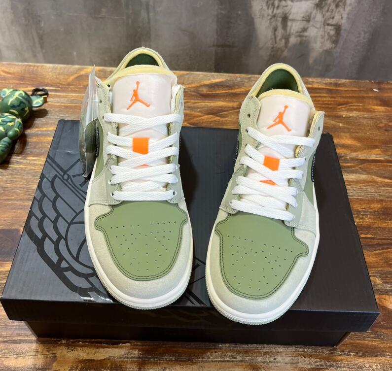 SAMC - NKE Shoes - 228