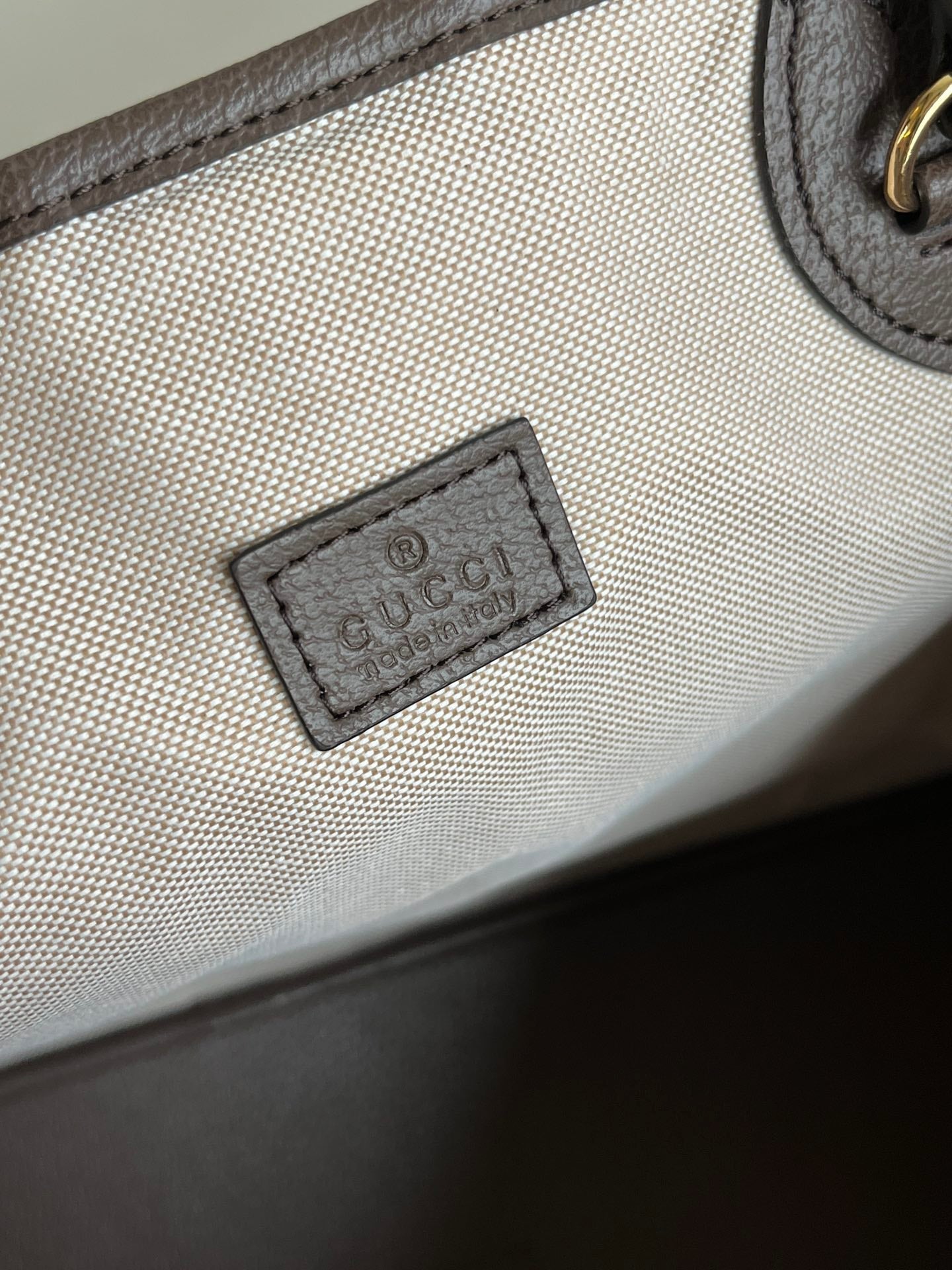 EN - Luxury Bags GCI 580
