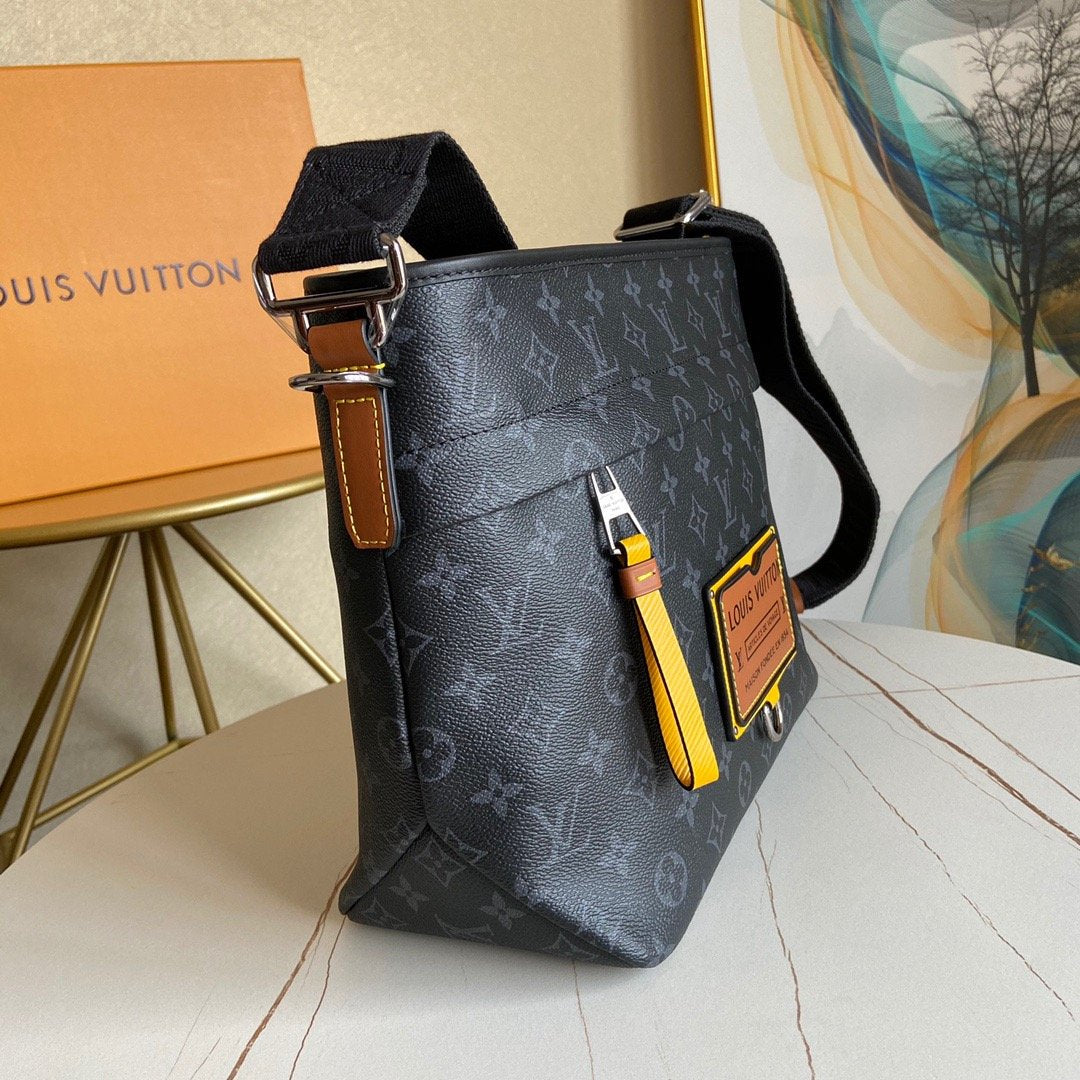 EN - New Arrival Bags LUV 147