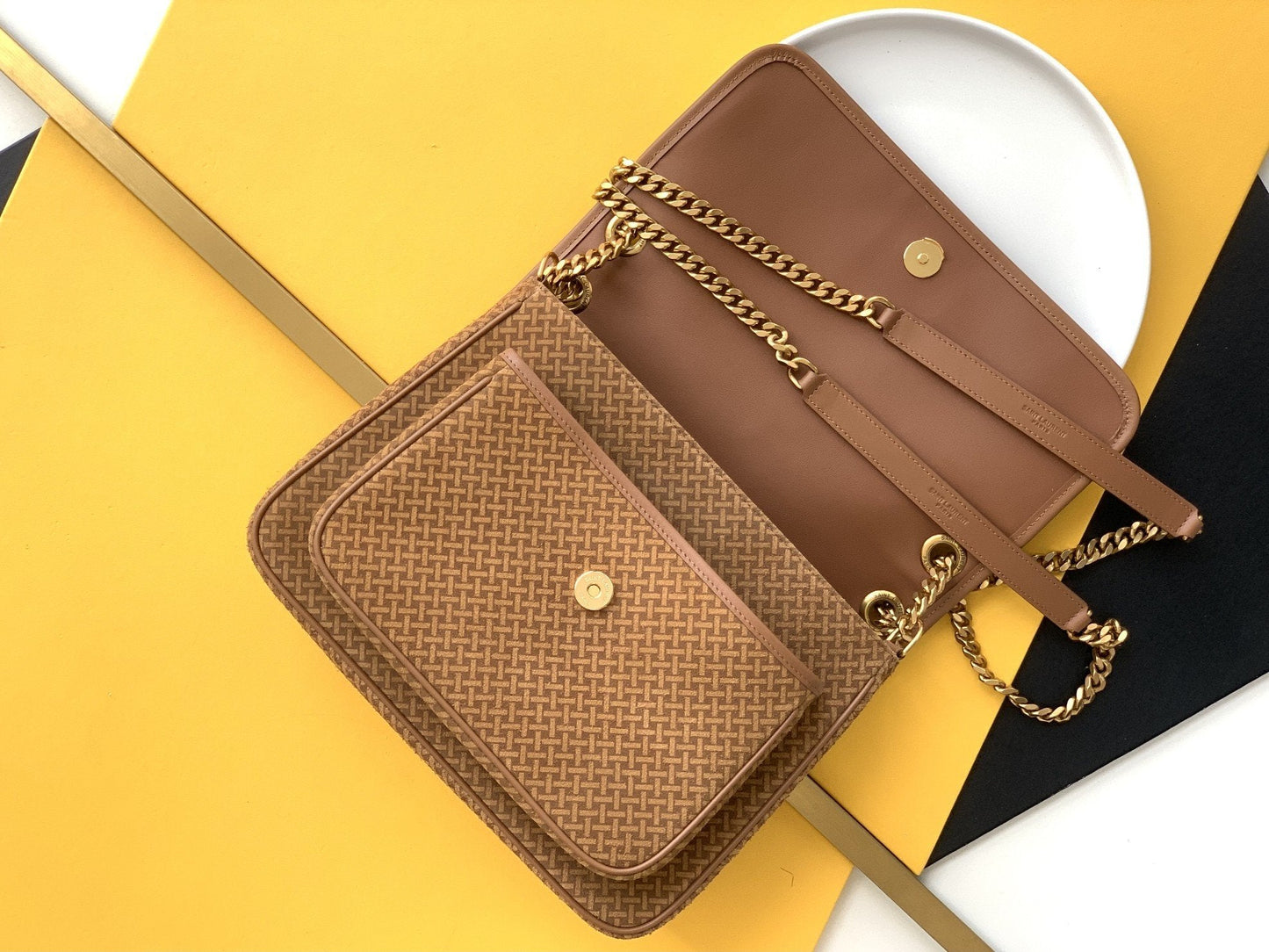 GLAMI Niki MeGLAMIum Chain Bag Brown In Vintage Crinkled With Gold Toned Hardware For Women 11in/28cm YSL