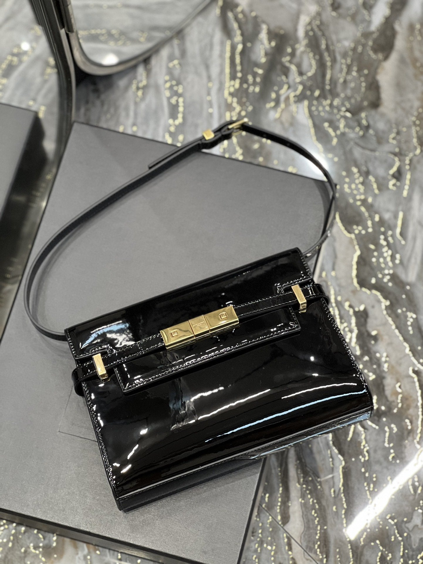 GLAMI Manhattan Small Shoulder Bag Black For Women 9.4in/24cm YSL 675626B870J1000