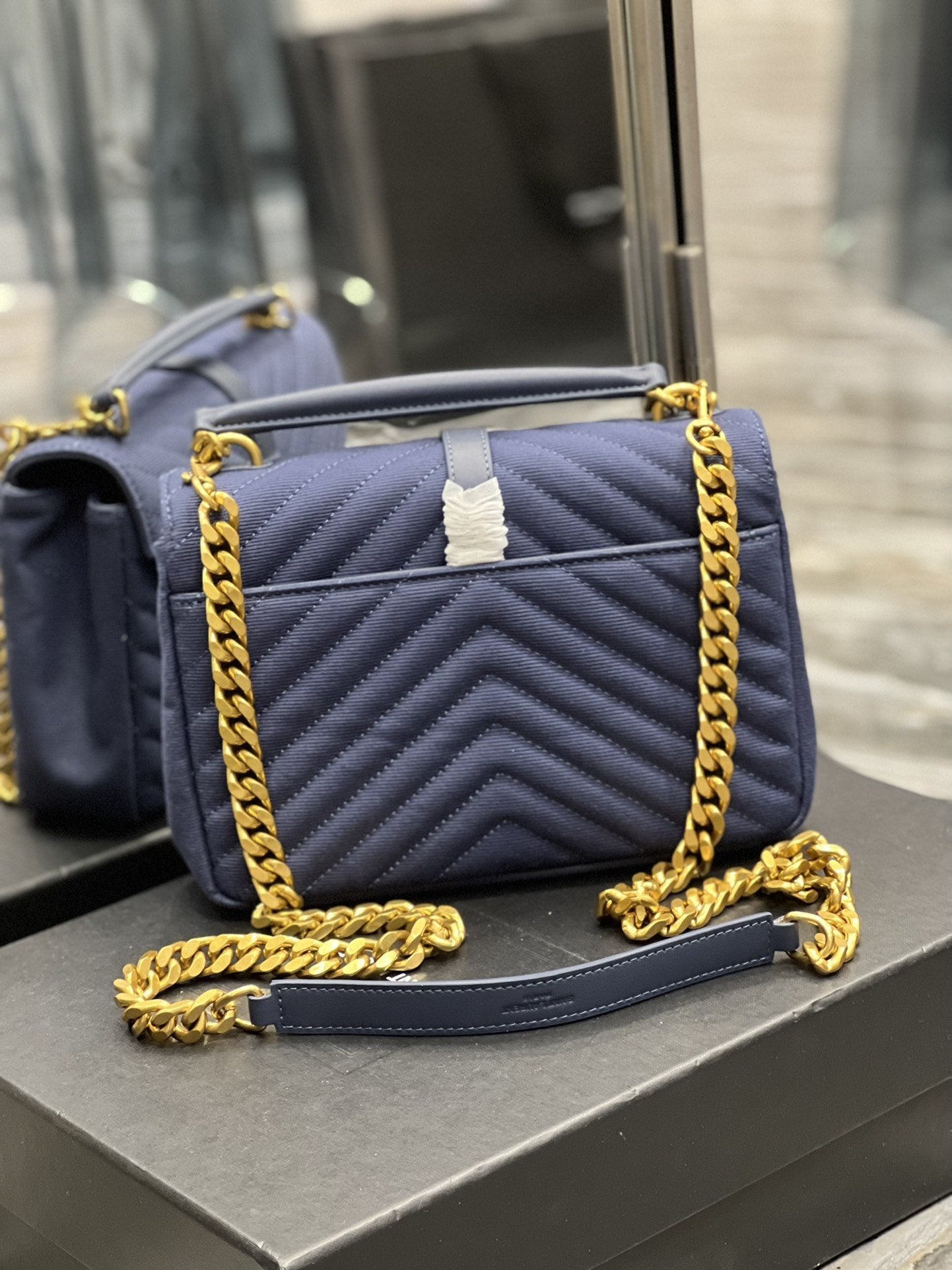 GLAMI Envelope MeGLAMIum Bag Marine In Mix MatelassÃƒÂ© Grain De Poudre Embossed Material For Women 9.4in/24cm YSL 600185BOW914147