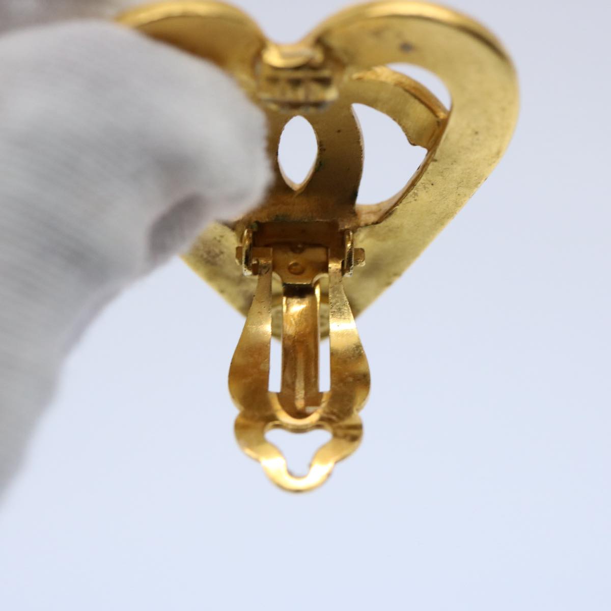 CHANEL heart Earring Gold Tone CC 60077A