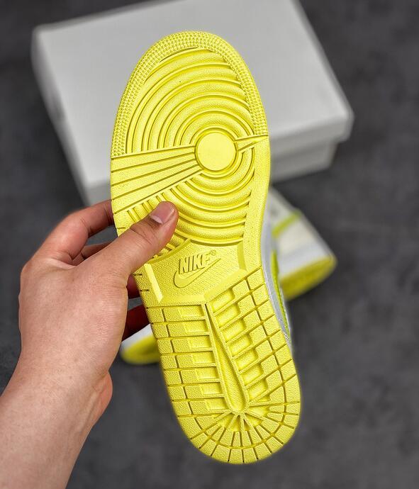 SAMC - NKE Shoes - 1485