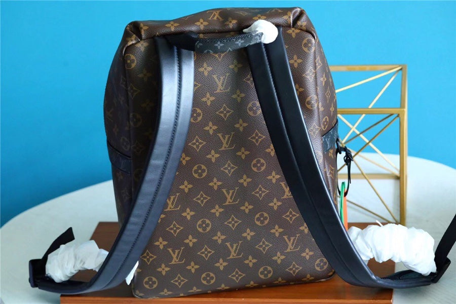 LV GLAMIscovery Backpack Monogram Canvas With LV RuGLAMIer Signature AppliquÃƒÂ© For Fall, Bags 40cm LV M57965