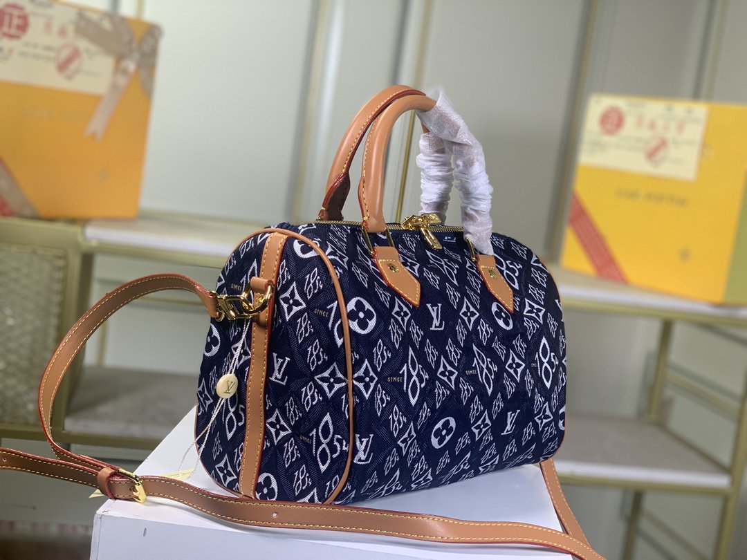 EN - New Arrival Bags LUV 110
