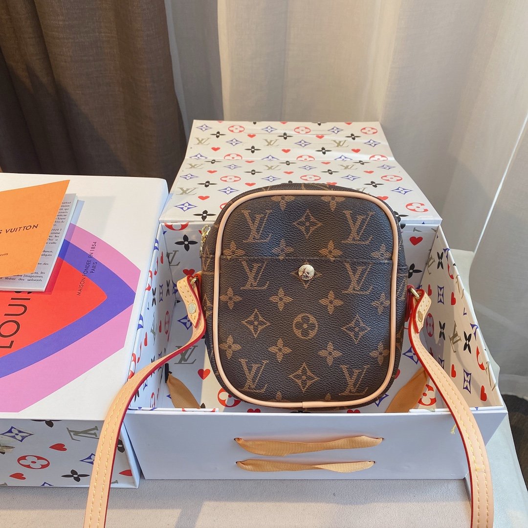 EN - New Arrival Bags LUV 083