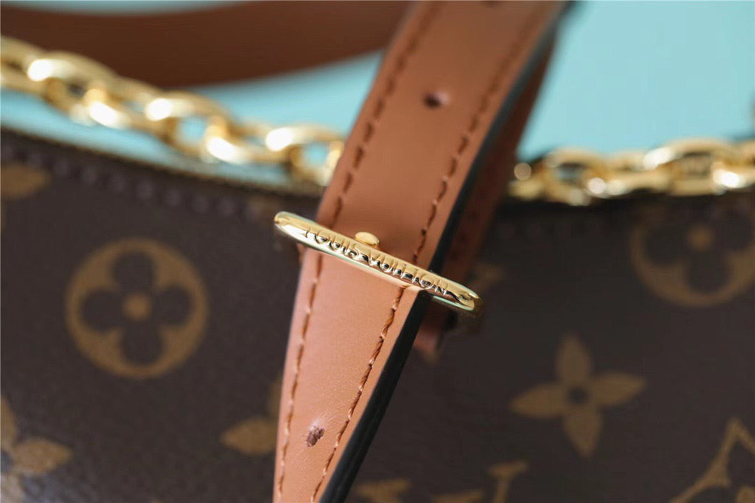 LV Loop Monogram Canvas By Nicolas Ghesquiere For Women,  Shoulder And Crossbody Bags 23cm/9.1in LVÃ‚Â 