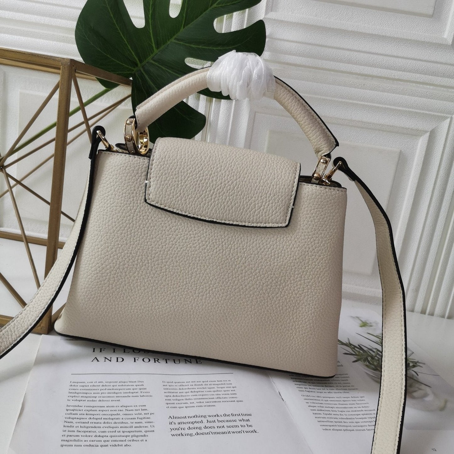 EN - New Arrival Bags LUV 243