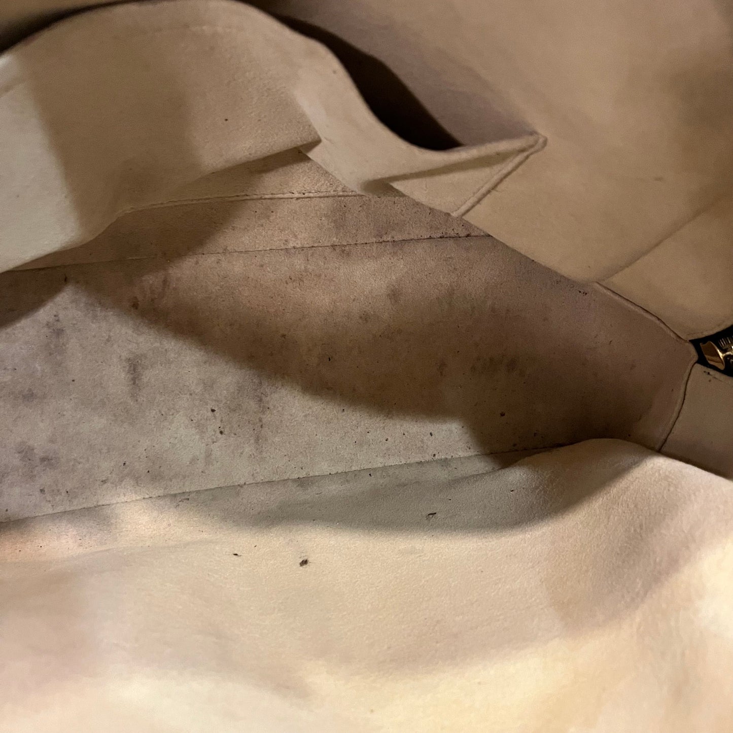 LOUIS VUITTON Monogram Canvas Manhattan GM Bag