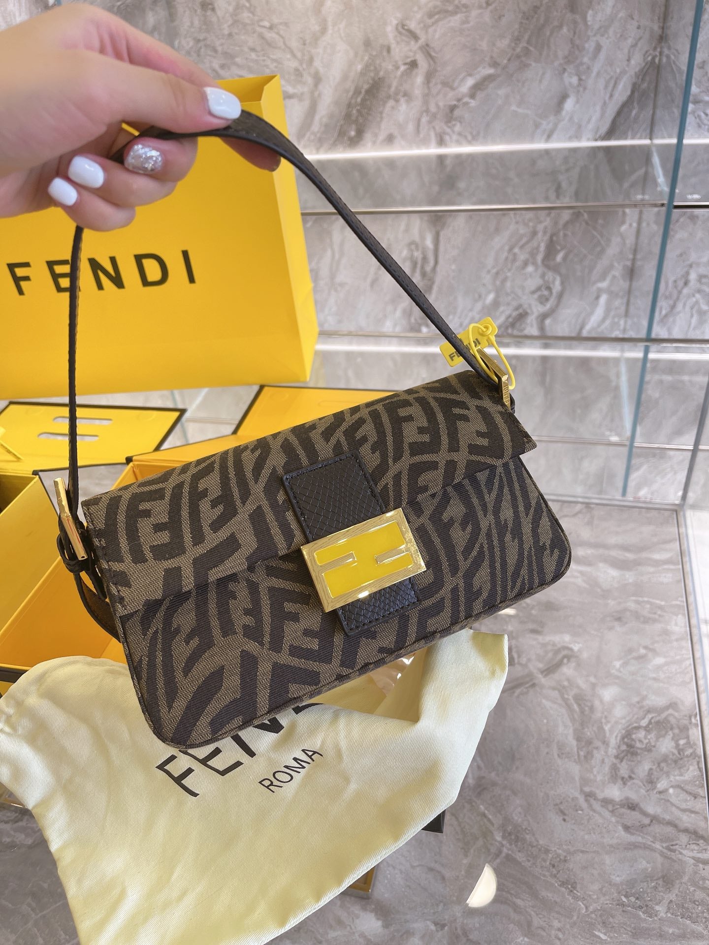 EN - New Arrival Bags FEI 210