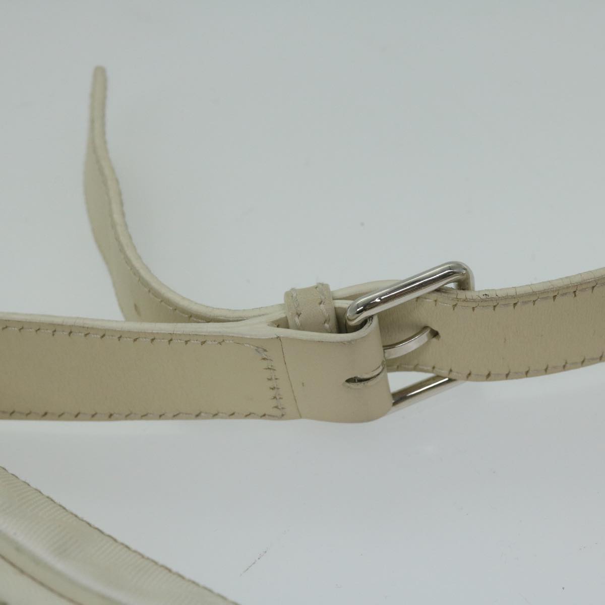 GUCCI GG implementation Shoulder Bag White 201448 62086
