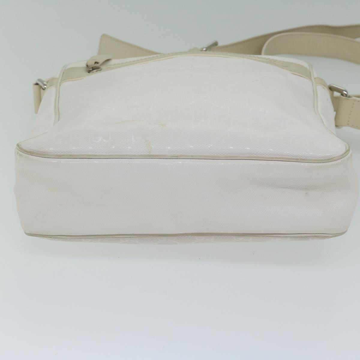 GUCCI GG implementation Shoulder Bag White 201448 62086