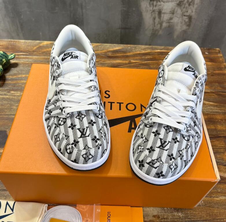 SAMC - NKE Shoes - 391