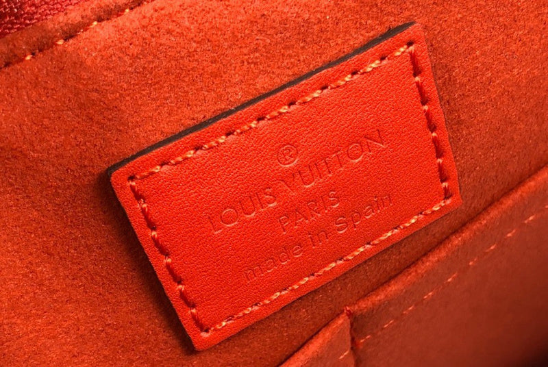 LOV2 Bags - Luxurious Bags  1062