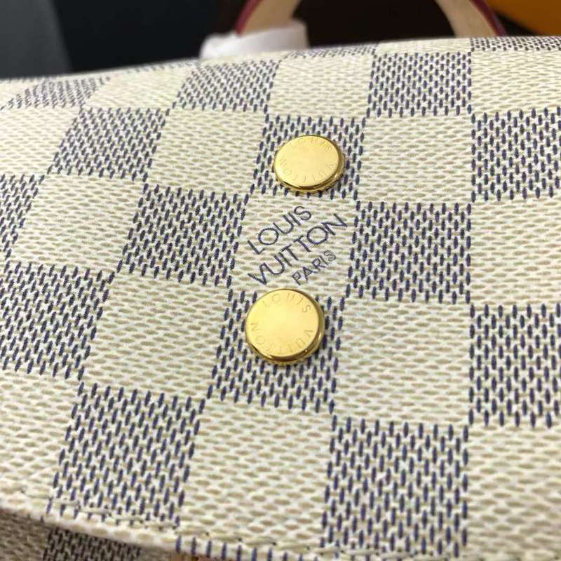 LOV2 Bags - Luxurious Bags  1096