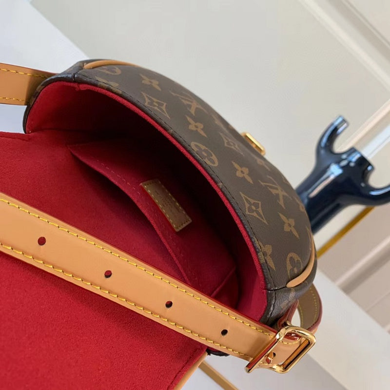 LOV2 Bags - Luxurious Bags  1083