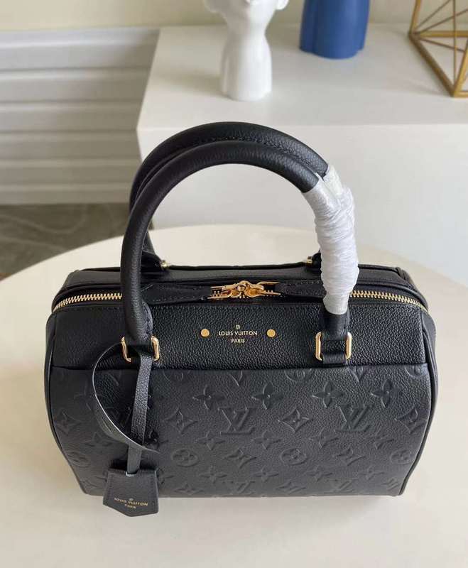 LOV2 Bags - Luxurious Bags  1115