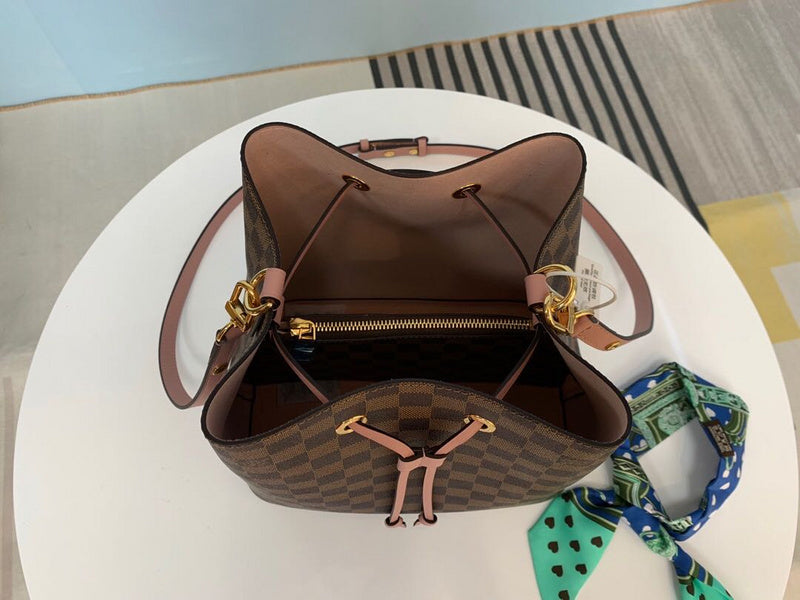 LOV2 Bags - Luxurious Bags  1400
