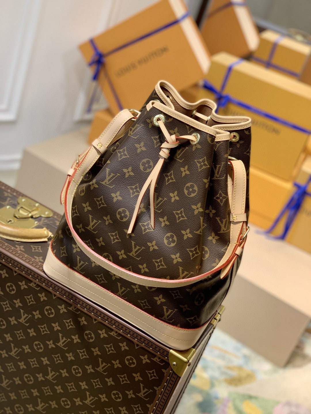 LV NoÃƒÂ© Bucket Bag Monogram Canvas For Women,  Shoulder Bags 13.4in/36cm LV M42224