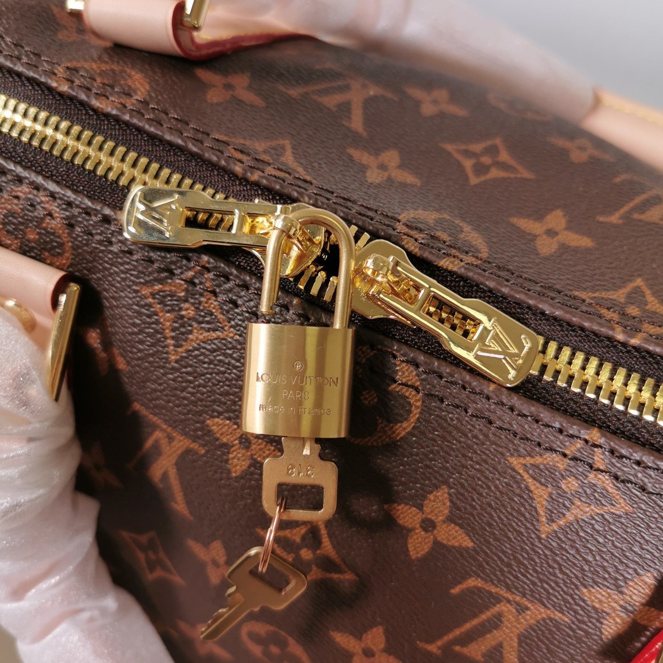 EN - New Arrival Bags LUV 259