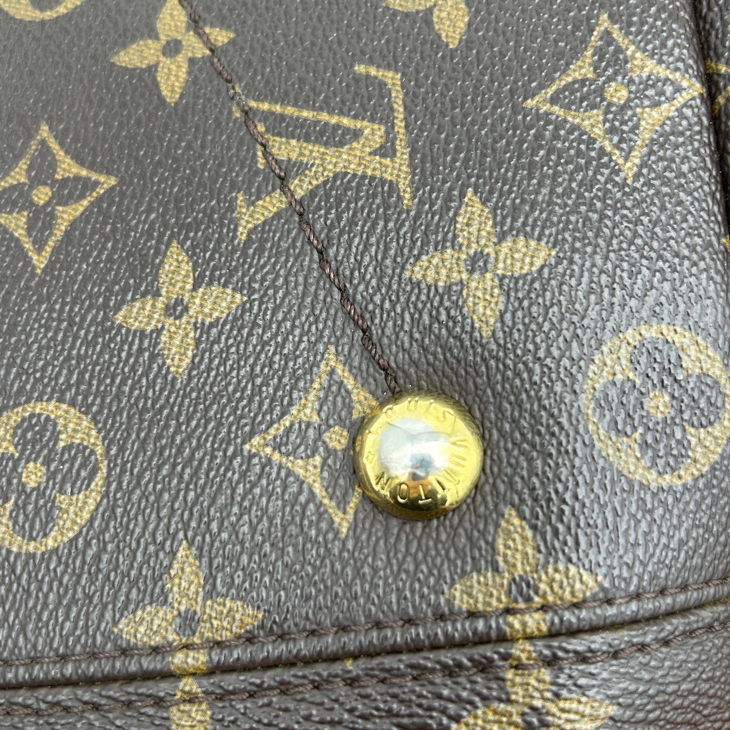 Louis Vuitton Artsy MM YVEAE504