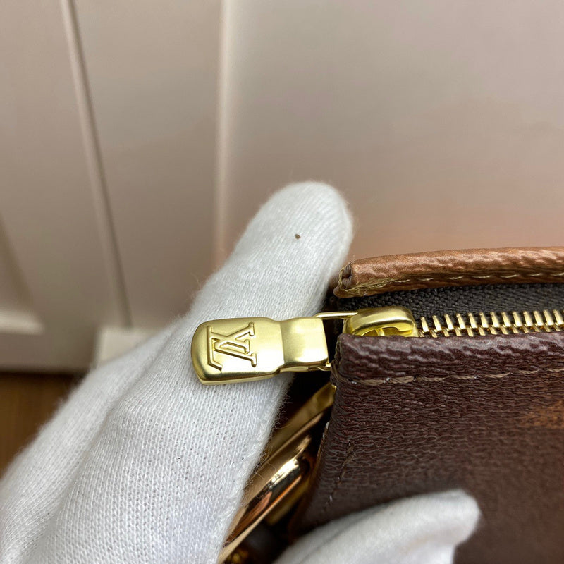 LOV2 Bags - Luxurious Bags  1843
