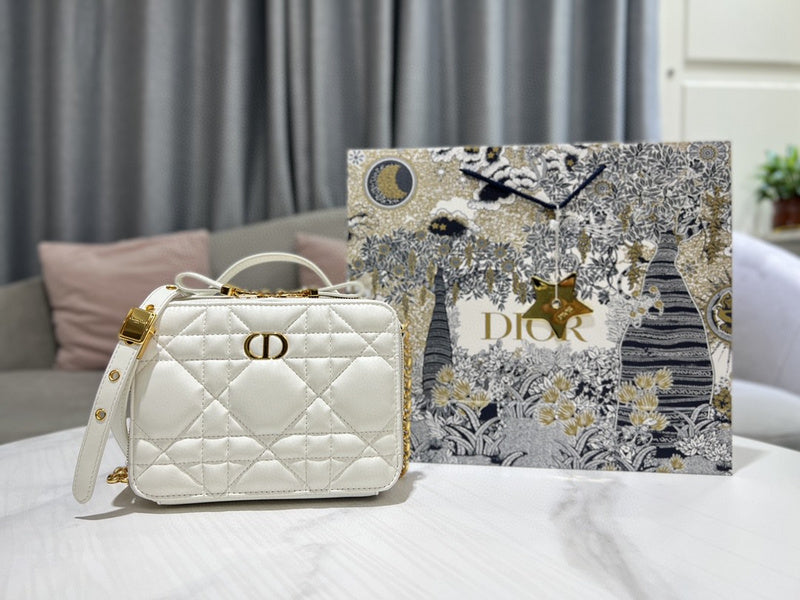 Glami Fashion - DIR Bags - 2023