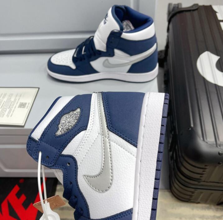 SAMC - NKE Shoes - 1597