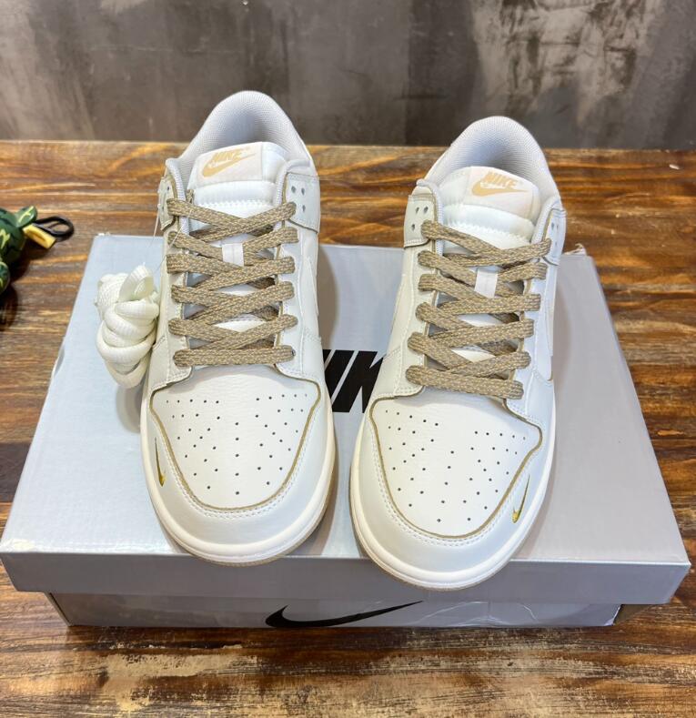 SAMC - NKE Shoes - 248
