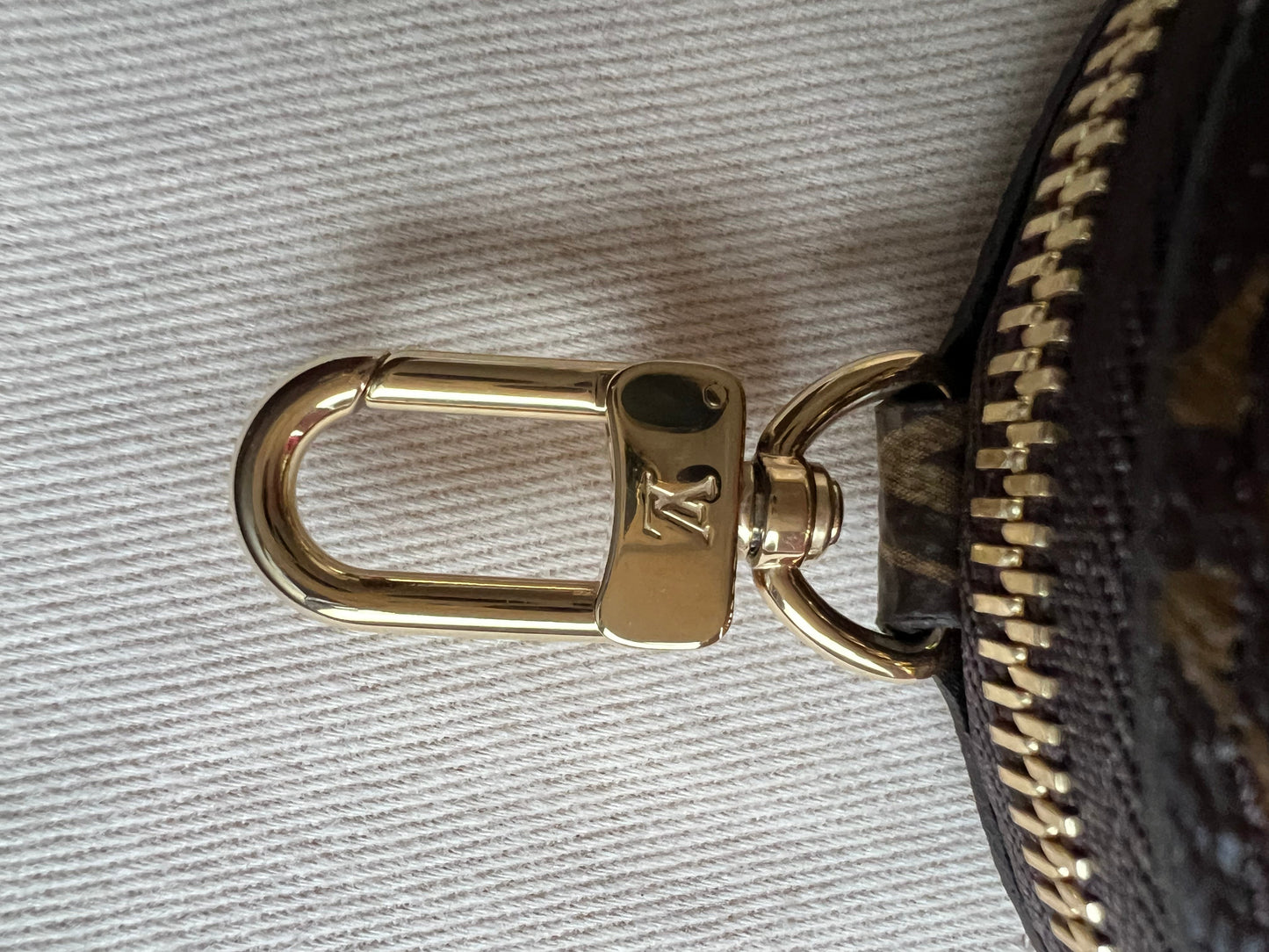 Louis Vuitton On the Go East West Tote Bag Monogram (RRP £2,150)