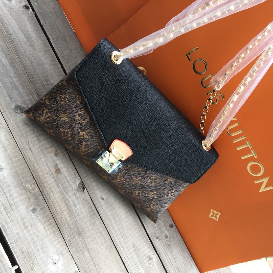 EN - New Arrival Bags LUV 211