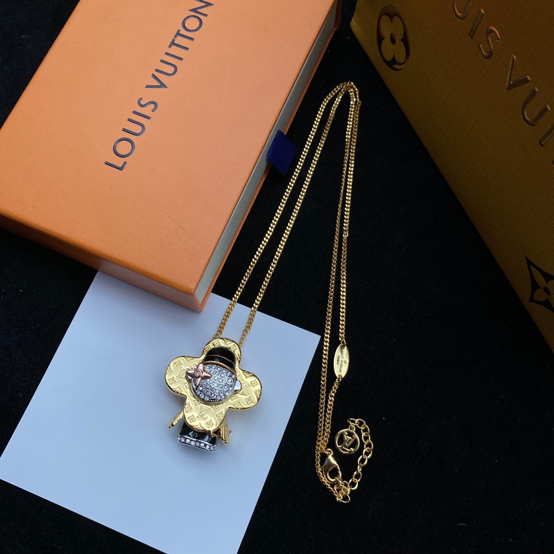 LV Necklaces 051