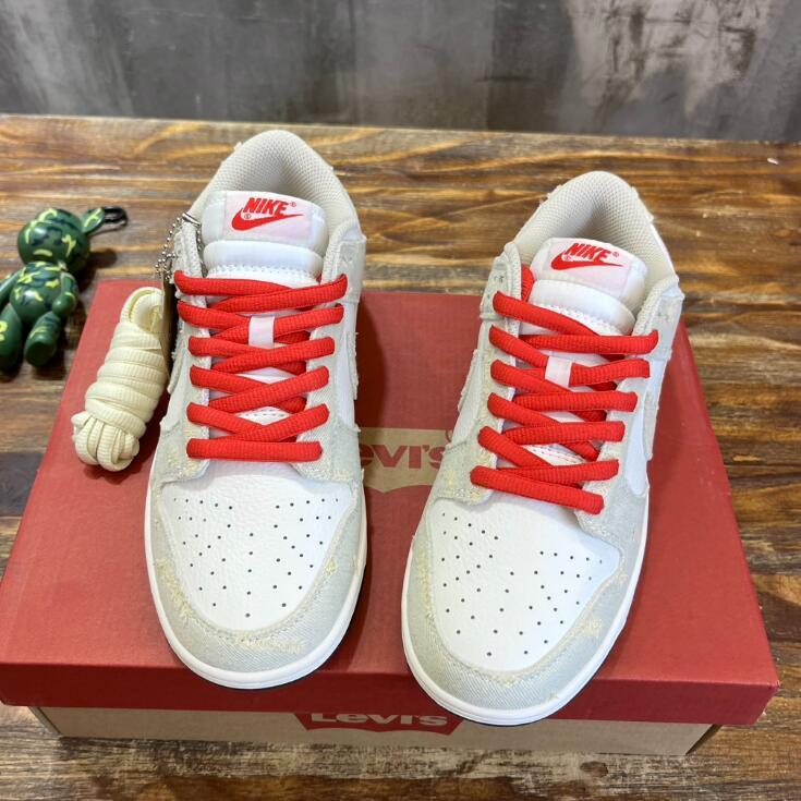 SAMC - NKE Shoes - 532